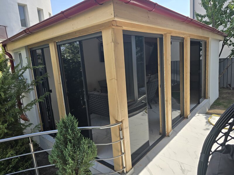 Inchideri terase, balcoane si foisoare cu sticla glisanta securizata