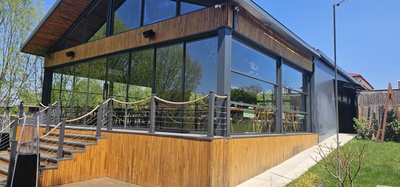 Inchideri terase, balcoane si foisoare cu sticla glisanta securizata