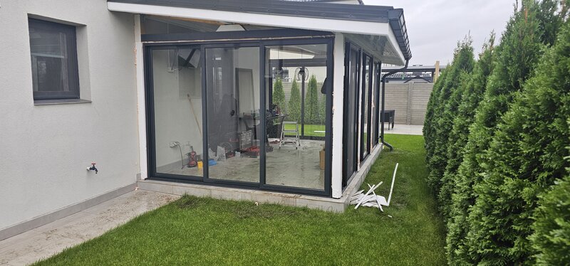 Inchideri terase, balcoane si foisoare cu sticla glisanta securizata